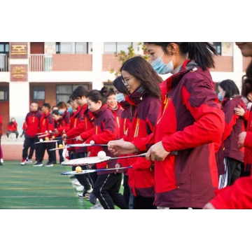 安徽小学冲锋衣换装图