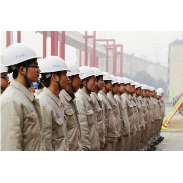 电力行业工作服换装图片