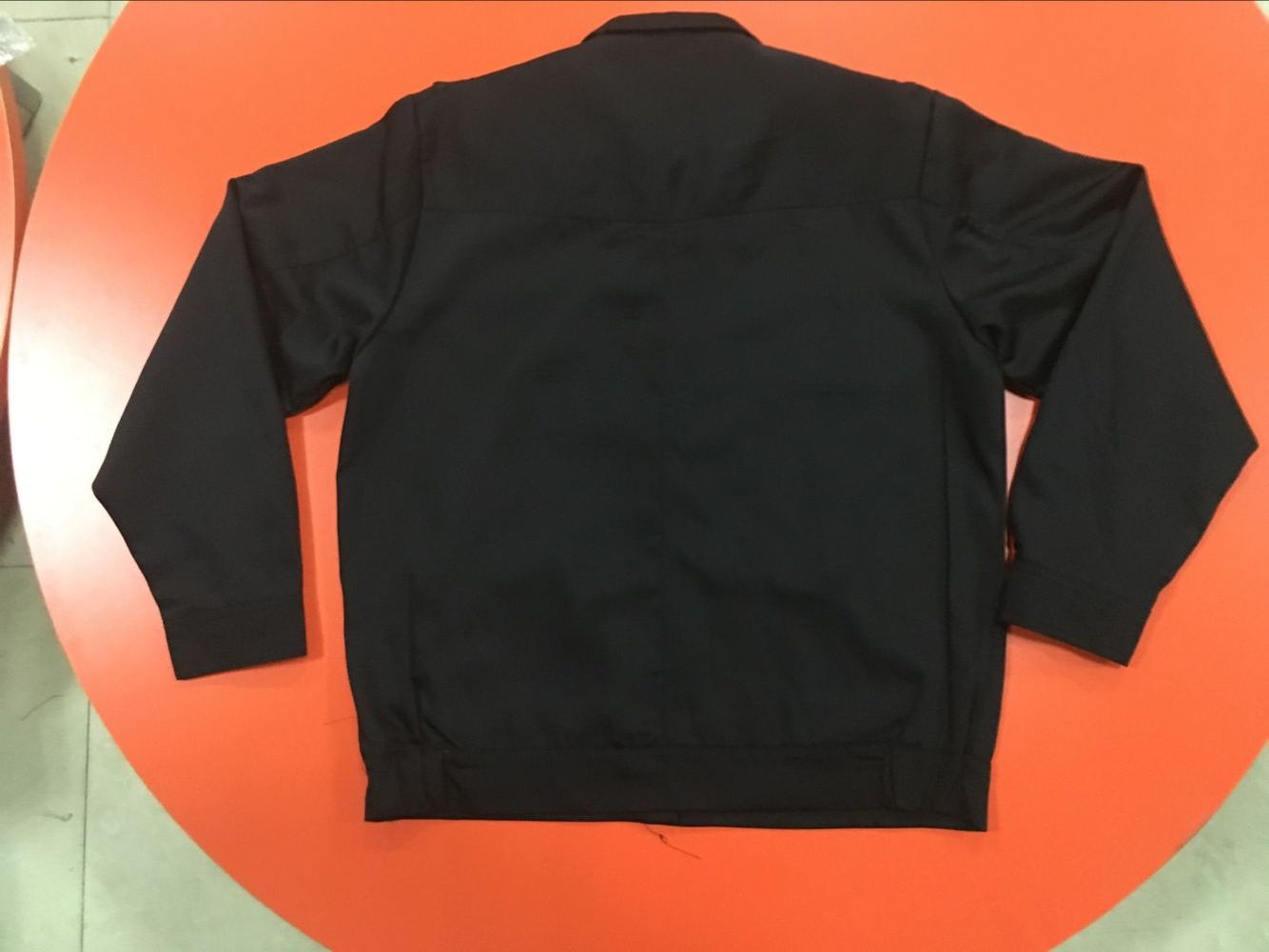 工作服背面