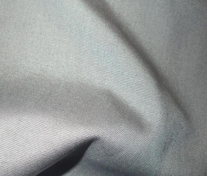 工厂工作服定制选什么面料与价格?(图1)