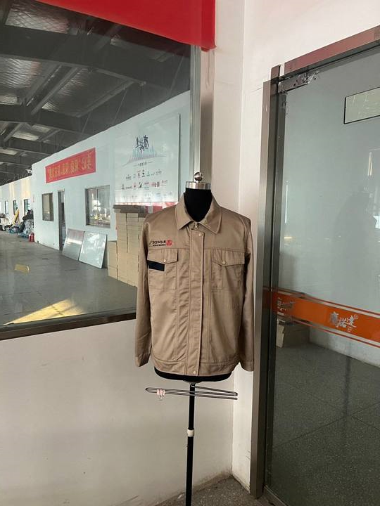 敦煌研究院工作服(图1)