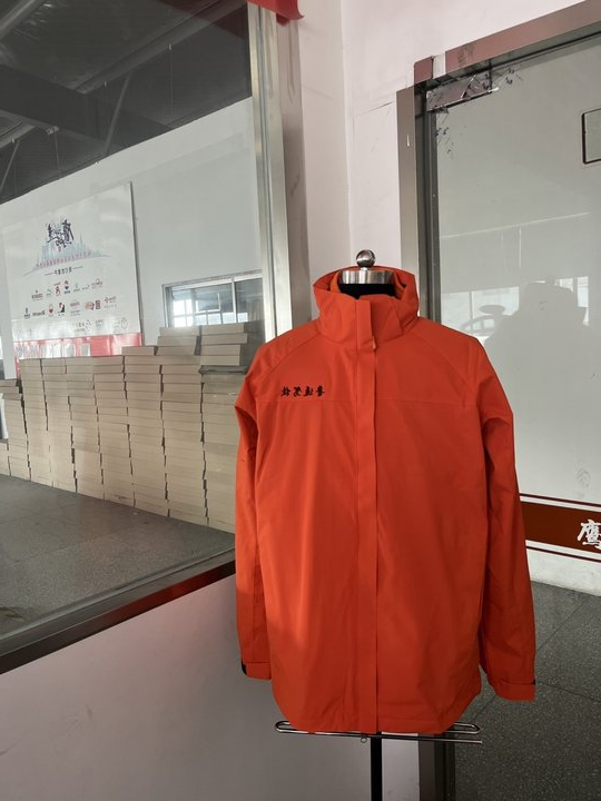 鲁通驾校工作服(图1)