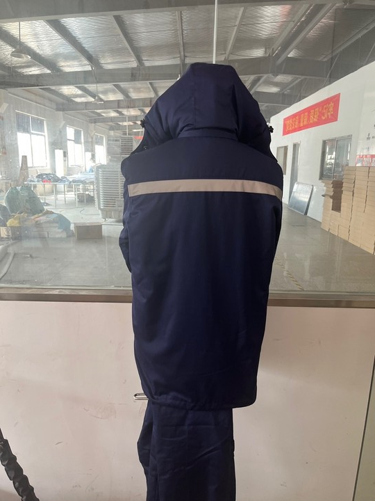 港龙石化羽绒服(图5)