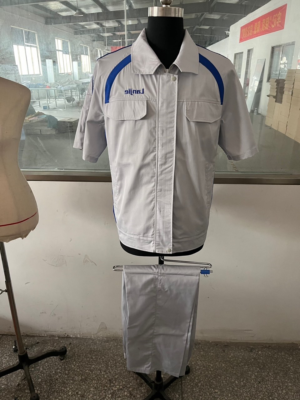 蓝捷电子工作服(图1)